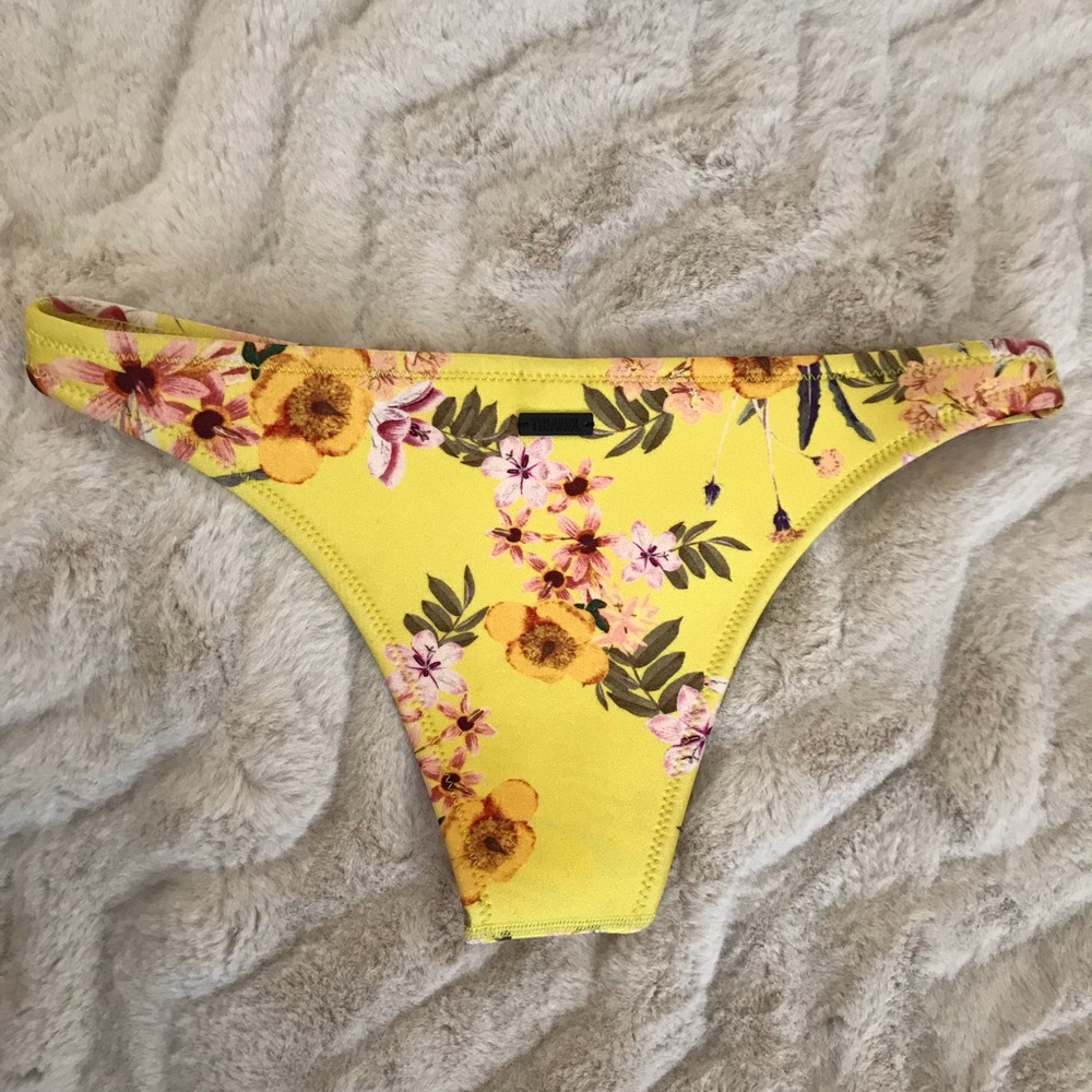 TRIANGL Cheeky Bikini Bottom Floral Yellow